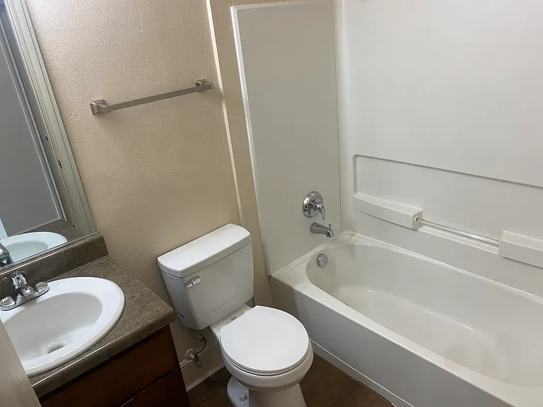 2301 Midwestern Pkwy #214 — Photo 15