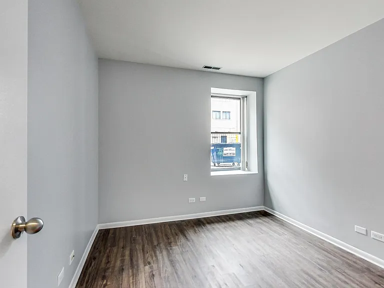 2343 N Greenview Ave #102 — Photo 14