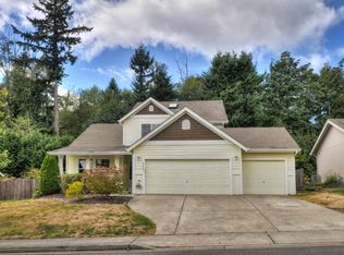 18329 Miss Ellis Loop NE, Poulsbo, WA 98370