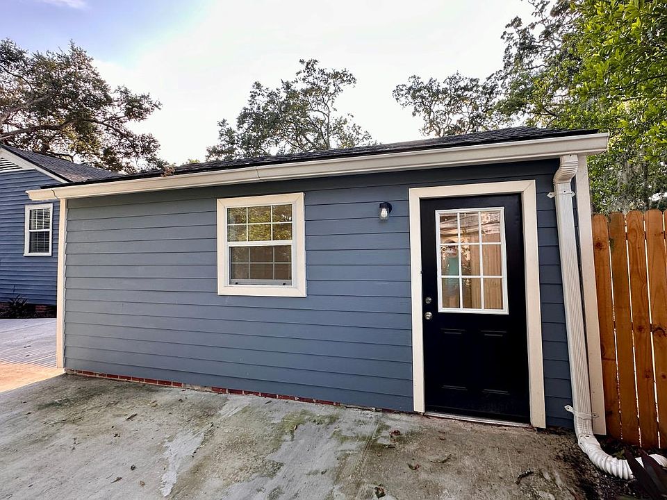 1st image of 3353 Claremont Rd
