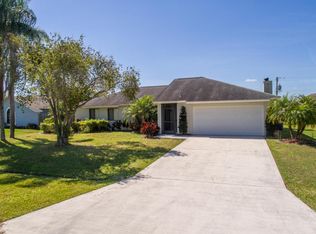 974 SE Browning Ave, Port Saint Lucie, FL 34983