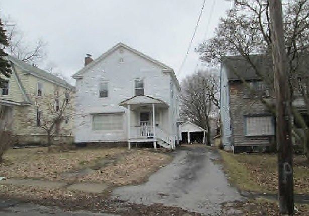 1st image of 124 Niven St