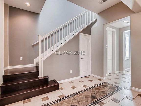 5th image of 2049 Hollywell St