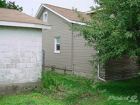 285 Oak st 006