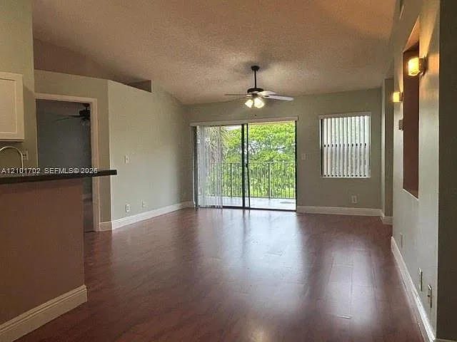 Summerbreeze Condo — Photo 3