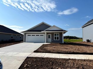 W6559 E Steamboat Ln, Appleton, WI 54915