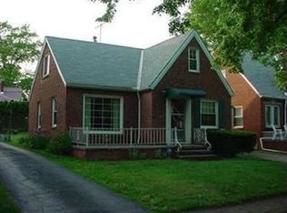 15608 Greenway Rd, Cleveland, OH 44111