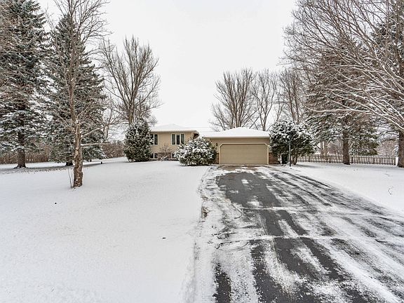 2nd image of 517 N Woodland Dr