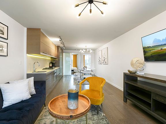 3rd image of 189 Keefer St #608