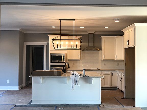 3rd image of 184 Knoxleigh Way #110