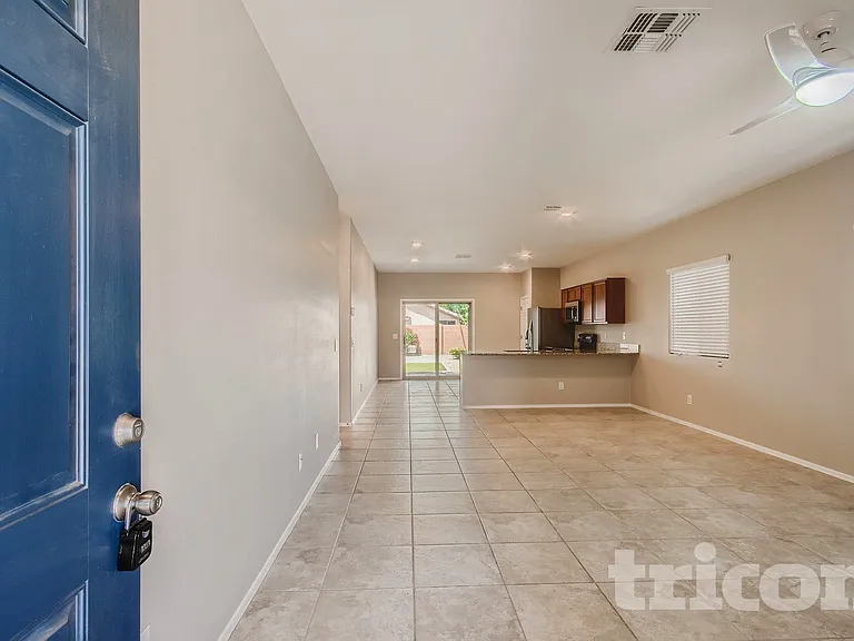 45656 W Sky Ln — Photo 4