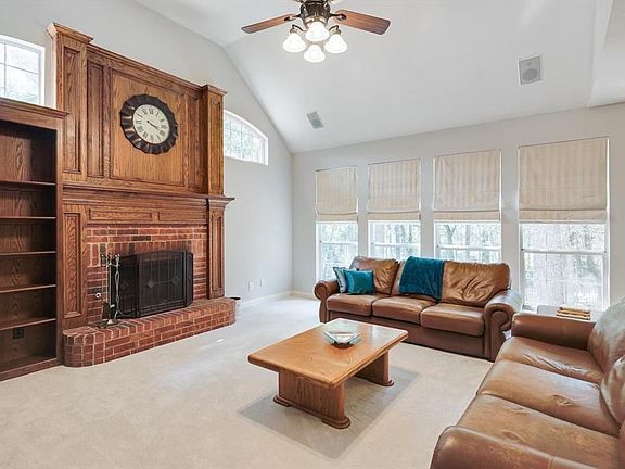 4th image of 2021 Woodland Blvd