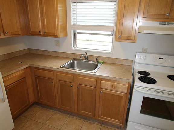 5th image of 15 Goslee Dr #15