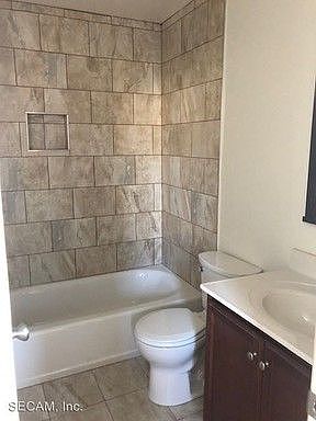 4th image of 1901 E Franklin St APT 16