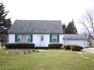 15398 Chetwyn Dr, Lansing, MI 48906