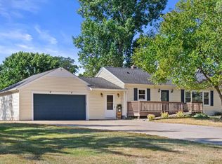 W156N7507 Pilgrim Rd, Menomonee Falls, WI 53051