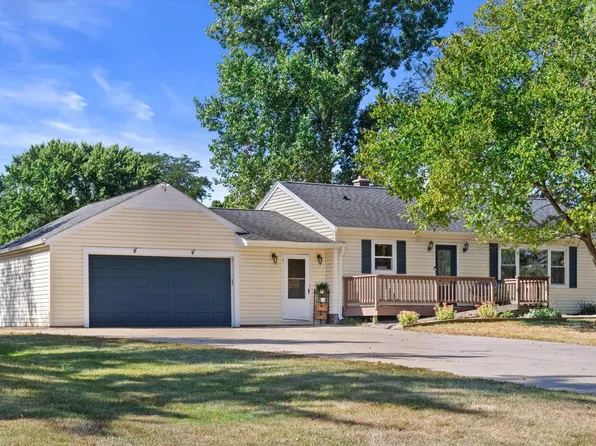 W156N7507 Pilgrim ROAD, Menomonee Falls, WI 53051