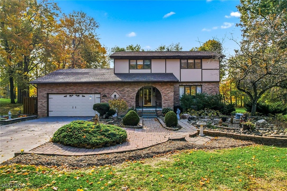 901 Carriage Hill Dr, Salem, OH 44460 | Zillow