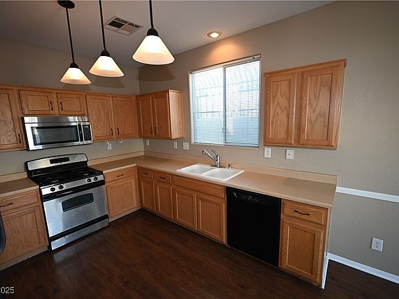 4th image of 10415 Palm Village St