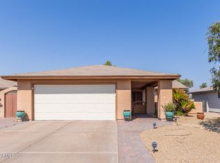 25812 S Parkside Dr, Sun Lakes, AZ 85248