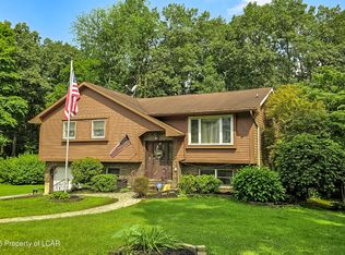 7 Para Dr, Jenkins Township, PA 18640