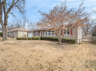 8525 Riggs St, Overland Park, KS 66212