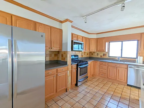 99 Electric Ave Photo 1