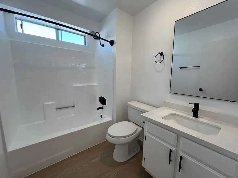 10755 Kling Street — Photo 28