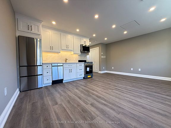 5th image of 247 Roxton Rd