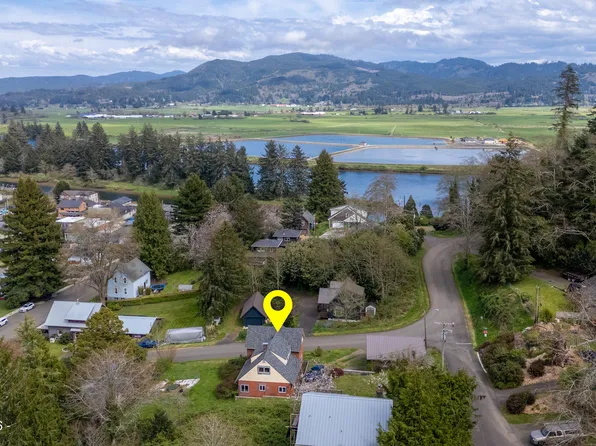 35620 9th St, Nehalem, OR 97131