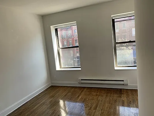 Rented by Salon Realty Corp | media 6