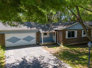 2037 South St, Elgin, IL 60123