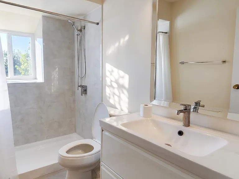 1535 Blaine Ave #UPPER — Photo 6