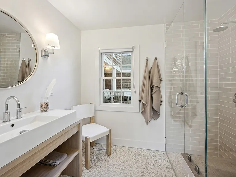 8 Barker Ln — Photo 18