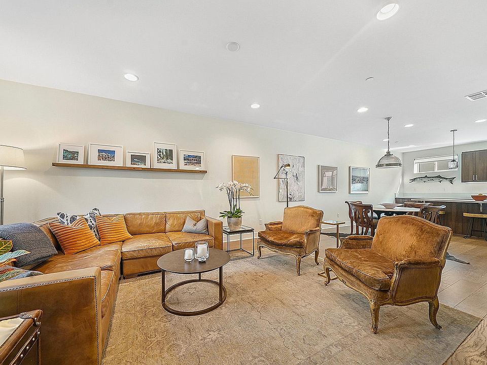 1st image of 646 N Gramercy Pl