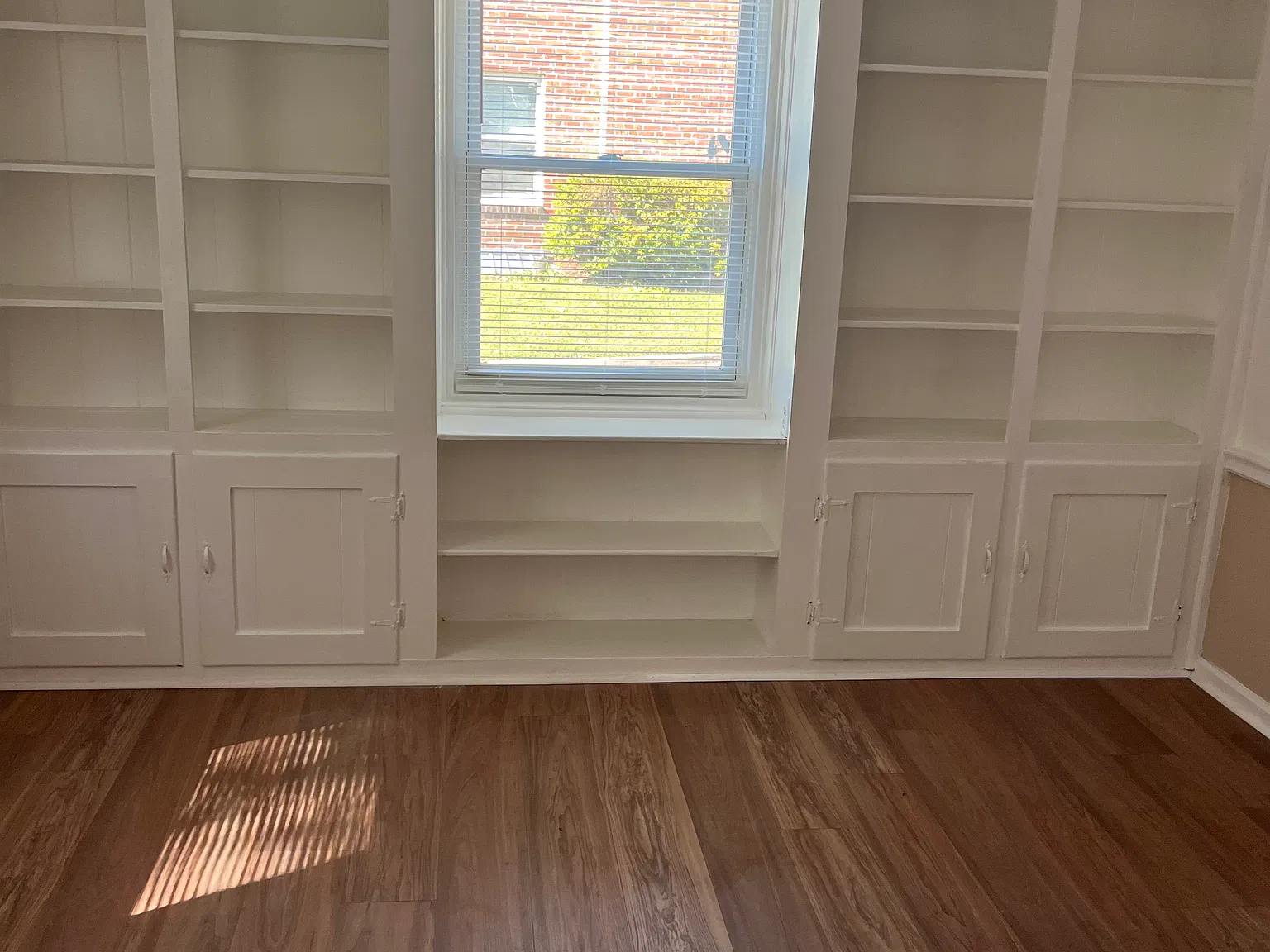 3 bed, 1.5 bath, 1600 sqft, $2,900 — Photo 4
