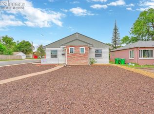 2201 Geneva St, Aurora, CO 80010