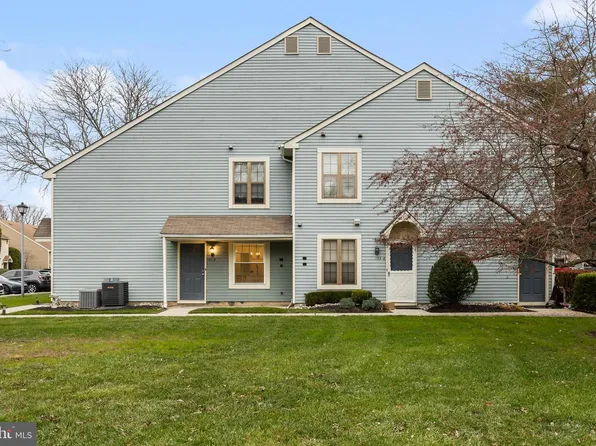 161 Bradford Ct, Mount Laurel, NJ 08054