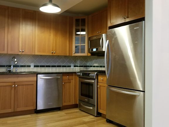 4th image of 300 Communipaw Ave APT 169