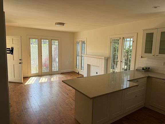 3rd image of 206 4th Ave #2