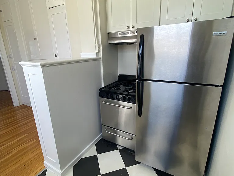 1539 Greenwich St #10 — Photo 7