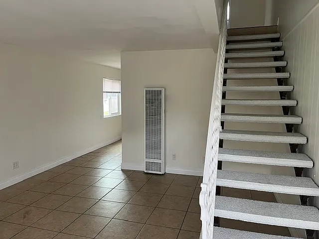 2 bed, 1.5 bath, 1050 sqft, $1,700 — Photo 2