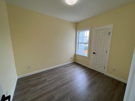 4th image of 2438 35th Ave