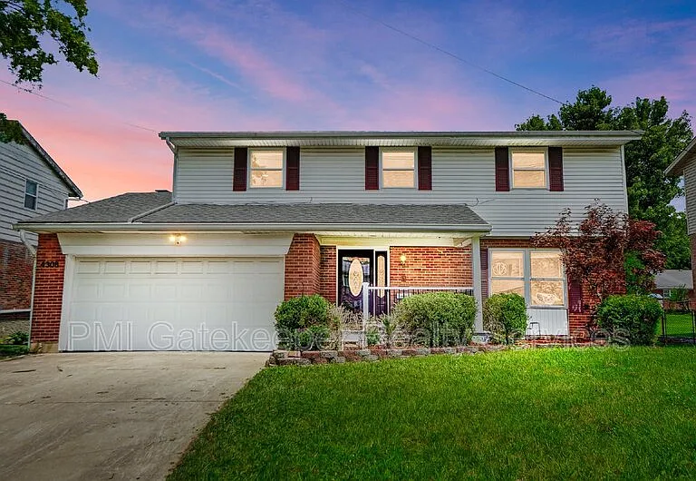 4308 Turf Ln — Photo 1