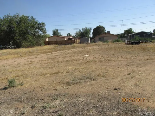 3684 E Canary Ln, Kingman, AZ 86409