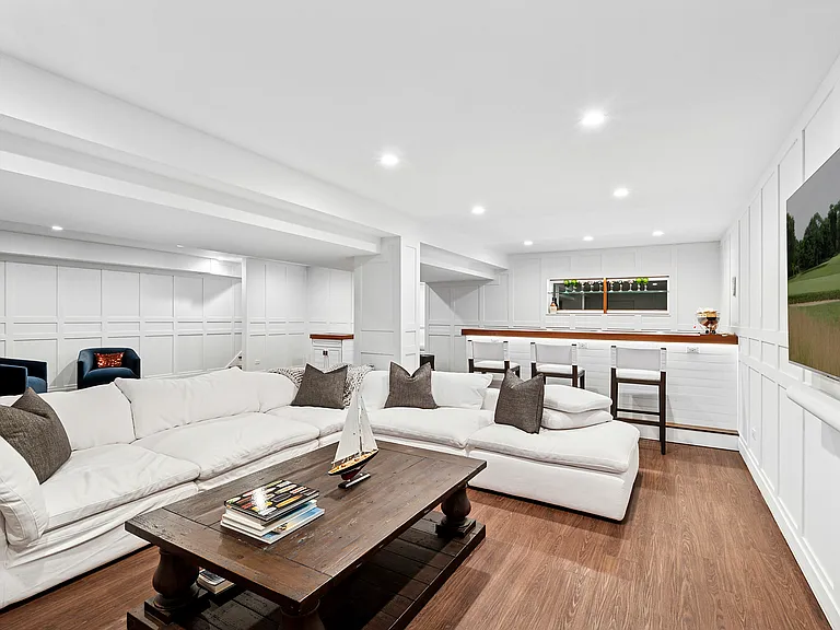 124 Underwood Dr — Photo 23