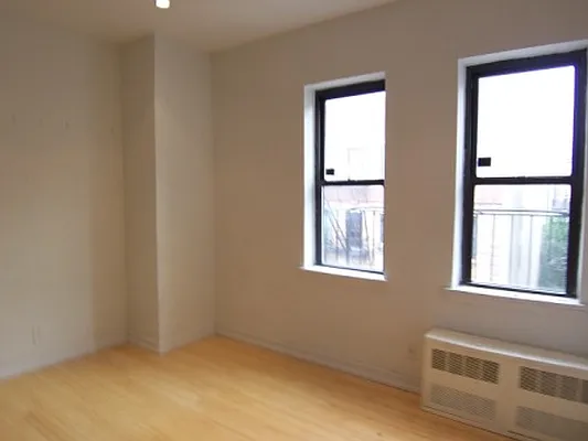Rented by Friedman Roth Realty | media 27