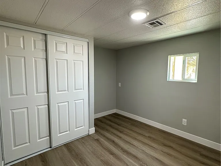 2590 N Murphy St — Photo 25