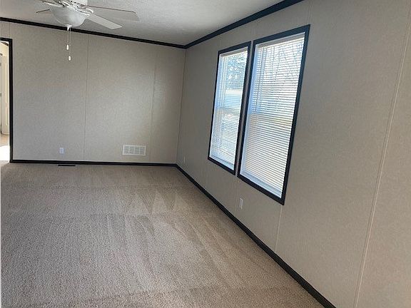 3rd image of 243A Park Ln #243A