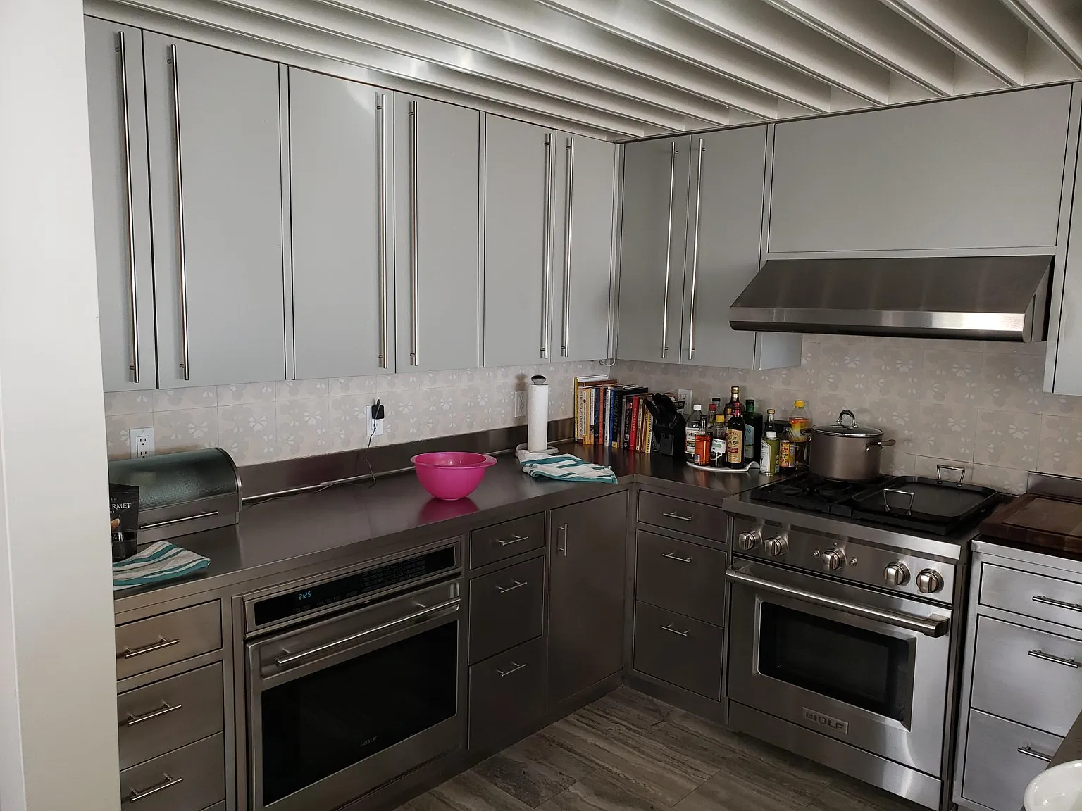 3 bed, 6.5 bath, 3033 sqft, $22,900 — Photo 2